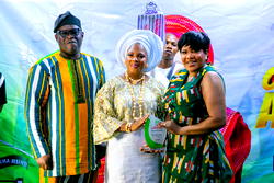 Toyin Abraham bags Nollywood box office Champion Award for ‘Oversabi Aunty’