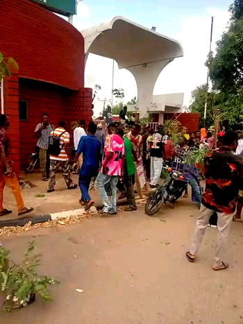 JoSTUM shuts for Easter break after students’ protest over NELFUND disbursement