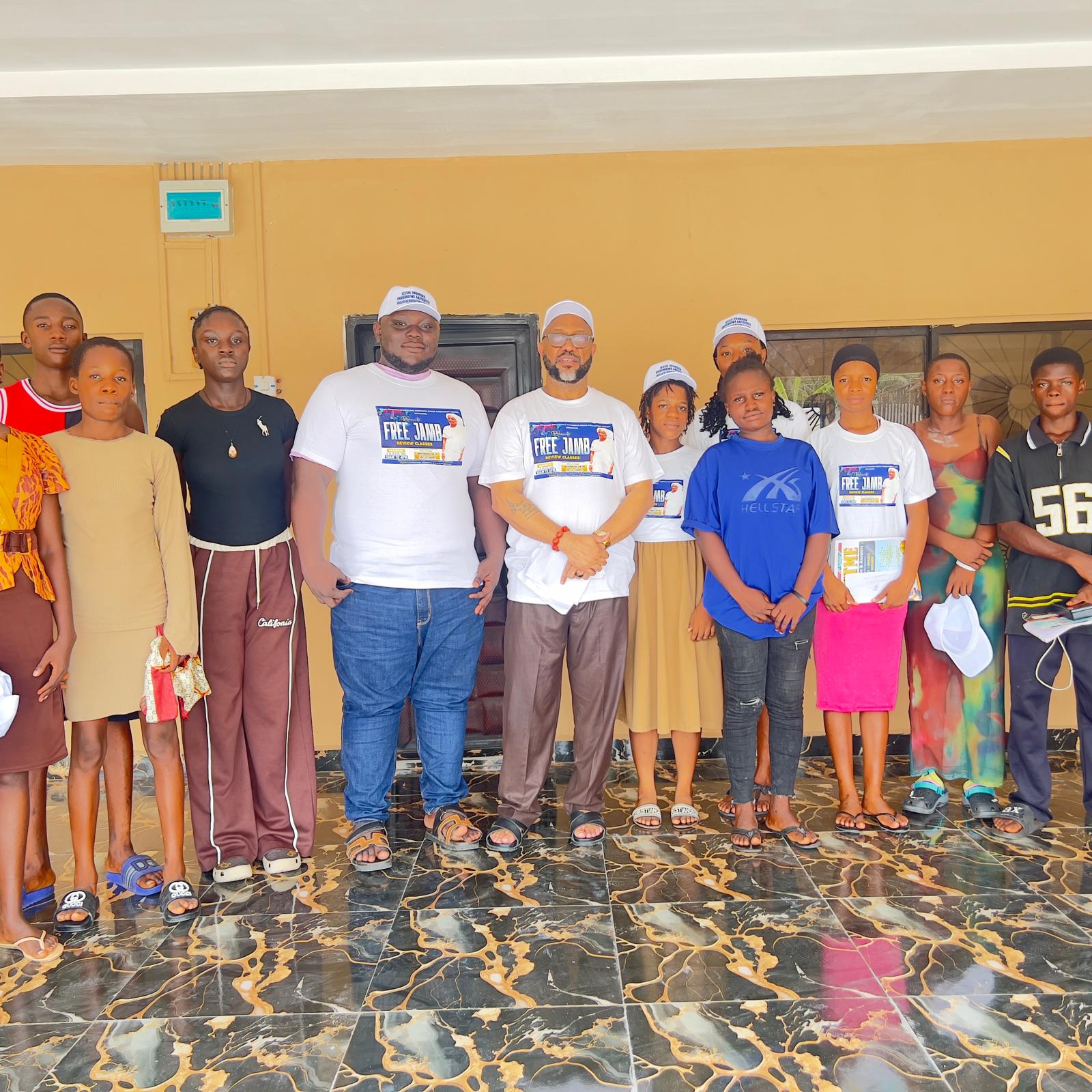 JUOASAC concludes free JAMB lessons, awards scholarships to outstanding students