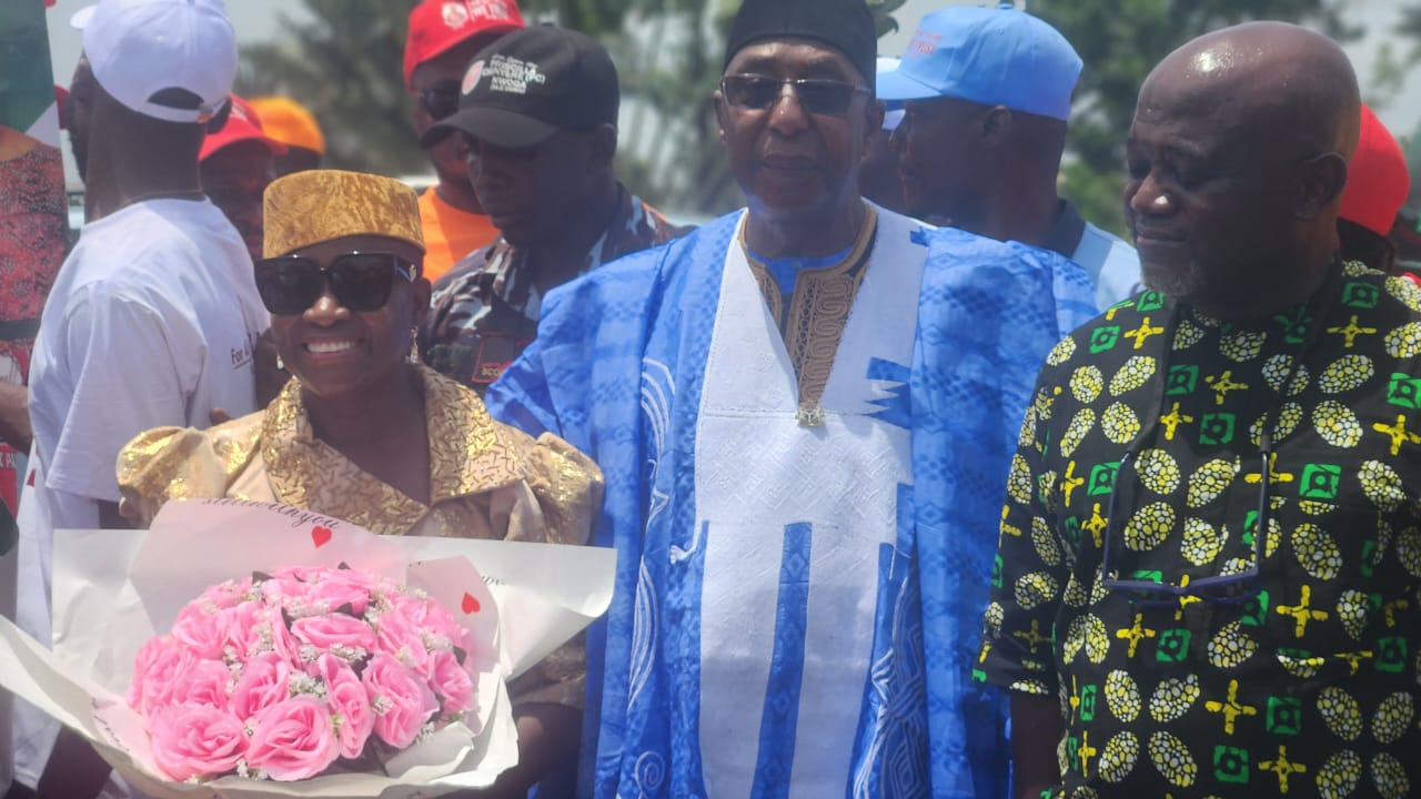 Owerri youths commend philanthropist, Ada Imo over humanitarian service