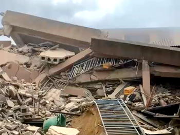 Photos: 4-storey building collapses in Lagos minutes after students’ evacuation