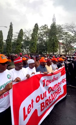 Video/ Photos: Atiku, Obi, Kwankwaso, Aregbesola, others lead protest to INEC hqtrs