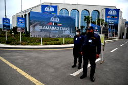 Iran delegation meets Pakistan PM ahead of negotiations with US