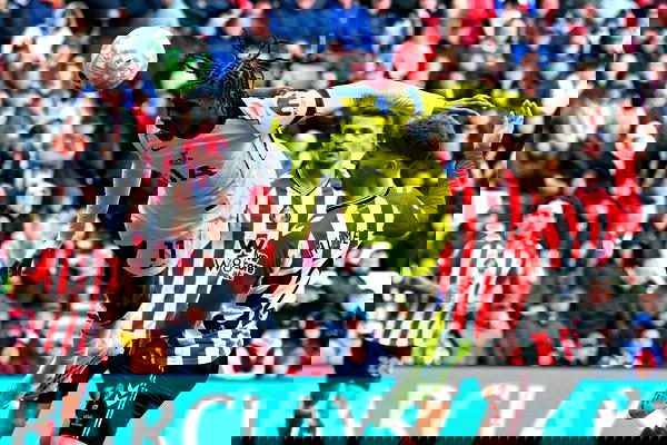 Tottenham sink deeper into relegation after 1-0 loss at Sunderland