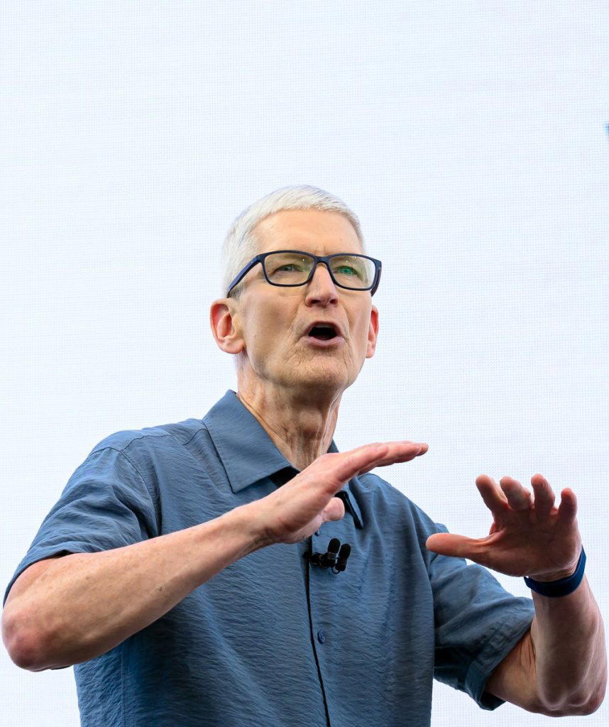 Tim Cook to step down as Apple CEO in September