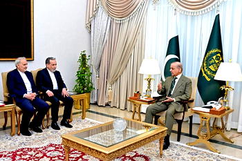 Iran minister returns to Pakistan despite US talks cancellation