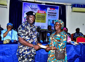Police pay ₦53.3m to families of slain personnel in Lagos