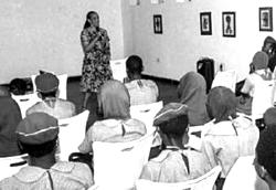 ‘Wing of a plane in our yard’ – America’s Dorothy Davis brings father’s Civil War photos back to Nigeria