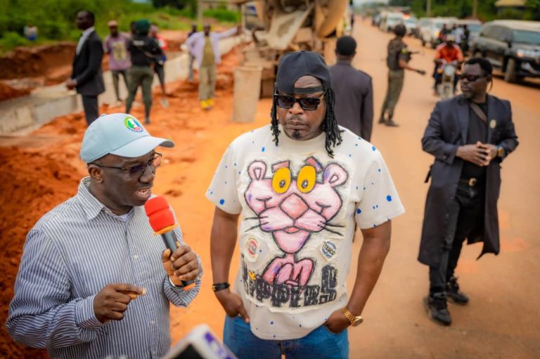 Eedris Abdulkareem in Edo, lauds Okpebholo on infrastructure, roads