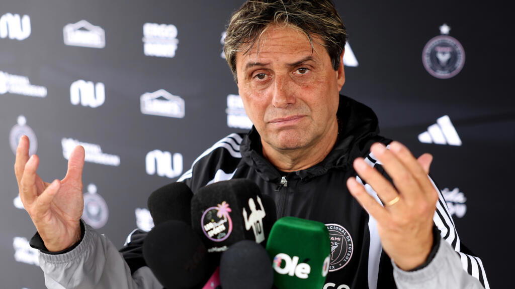 Longtime Messi friend Hoyos unveiled as Inter Miami coach