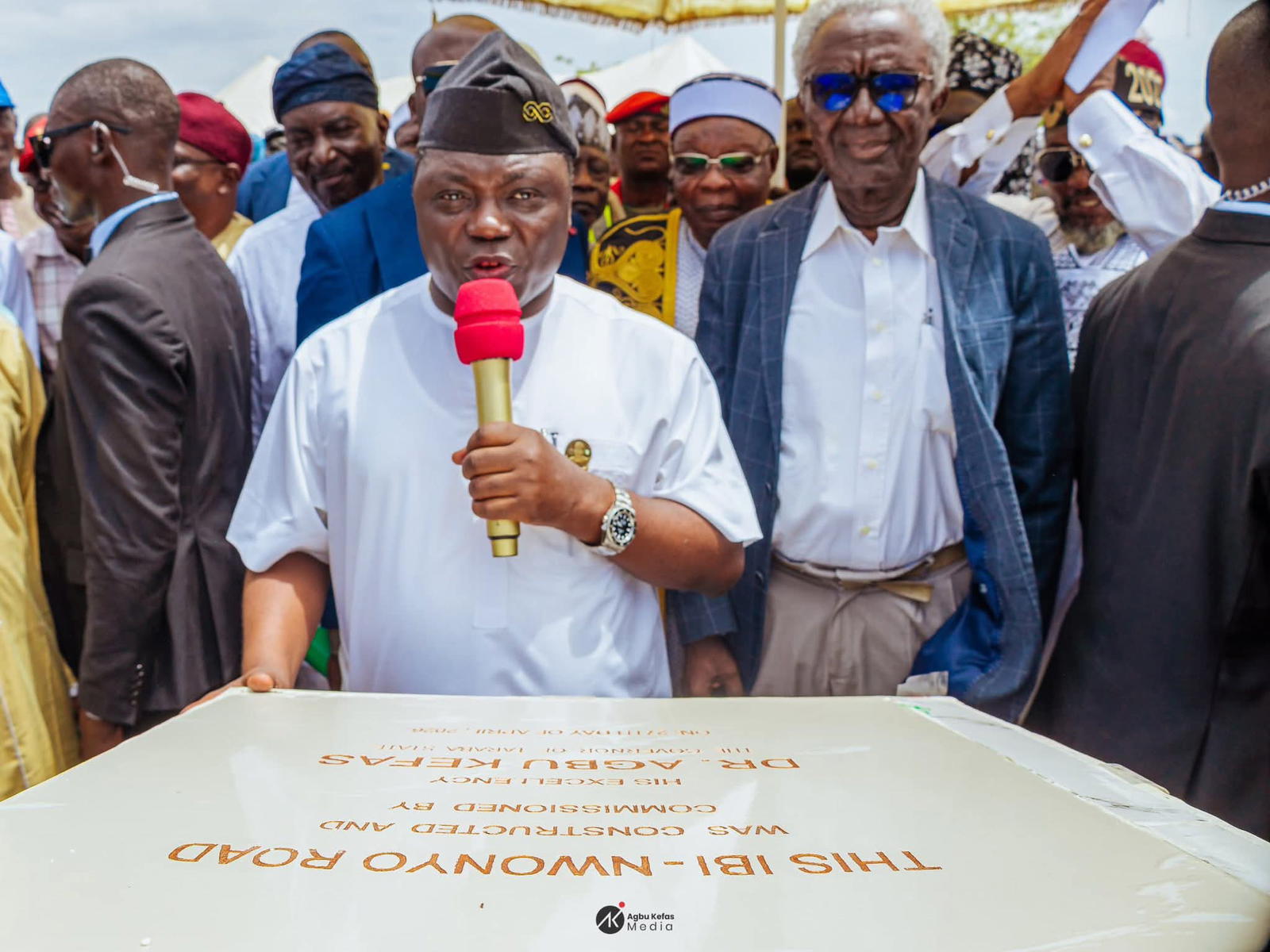 Kefas commissions 5km Ibi–Nwonyo road