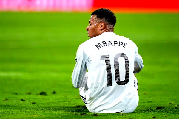 Injured Mbappe faces backlash over Sardinia trip before Clasico