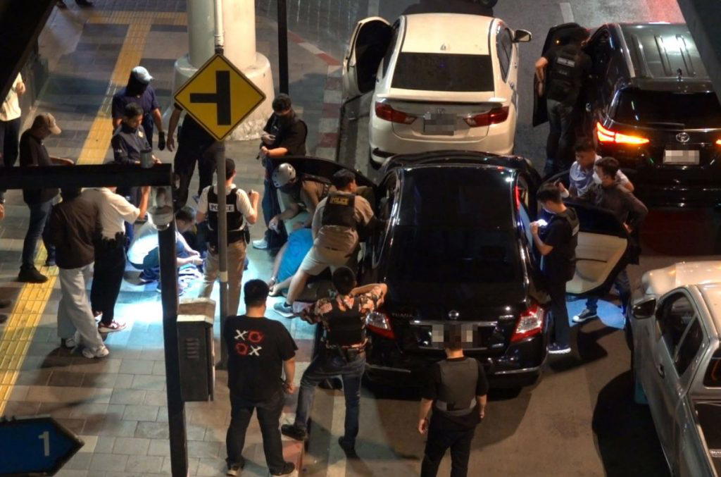 Man from Nigeria detained in Bangkok amid accusations of running a cocaine smuggling operation