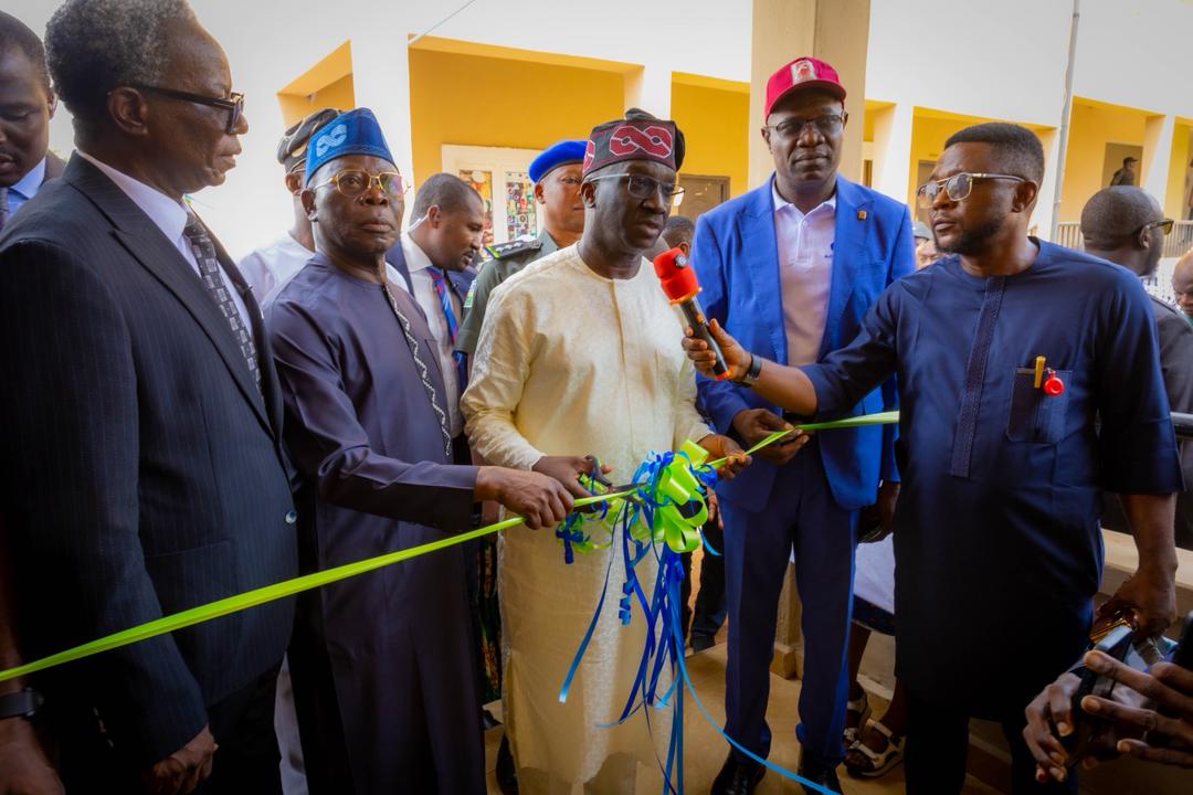 Okpebholo pledges N2bn, buses for Edo Varsity