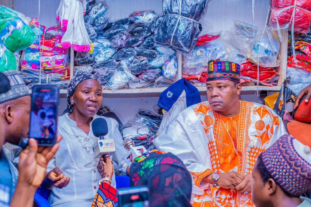 Politician gifts trader N500,000 for returning N1 million in Jos