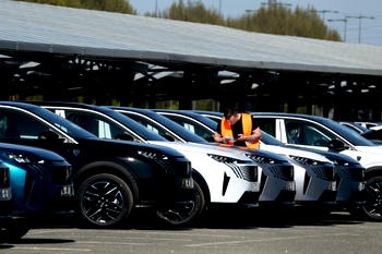 Carmaker Stellantis recalls 700,000 hybrid vehicles