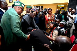 Photos: Tinubu with some victims of Agwan Rukuba massacre