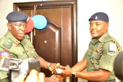 COAS hands over Marda Barracks Housing to soldiers