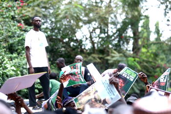 2027: CSOs, Youths storm ex-President Jonathan’s office, urge him to contest