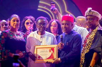Gov Mbah celebrates Jim on Vanguard’s Lifetime Achievement Award