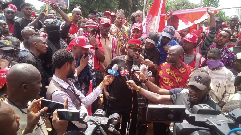 Teargas, live bullets as Ugochinyere’s supporters defy attempt to stop rally