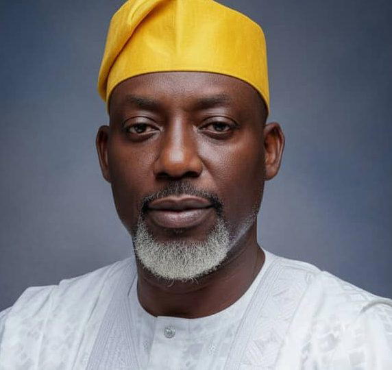 APC chieftain ‘Double A’ welcomes Tinubu for Ikenne airport commissioning