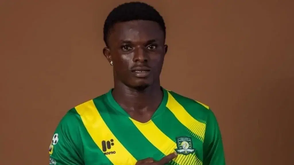 Ghana footballer dies after robbery attack on team bus