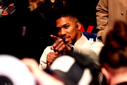 Video: ‘You’re a clout chaser’ – Anthony Joshua declines to fight Tyson Fury
