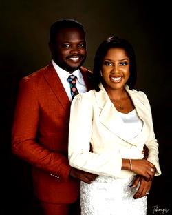 Video: My wife used nylon diapers, paid bills for years — Pastor praises wife’s sacrifice
