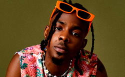 Video: Fans throw bras at Young Jonn at Abuja Easter concert