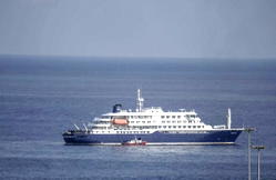 WHO tracks 80 passengers after woman dies from hantavirus