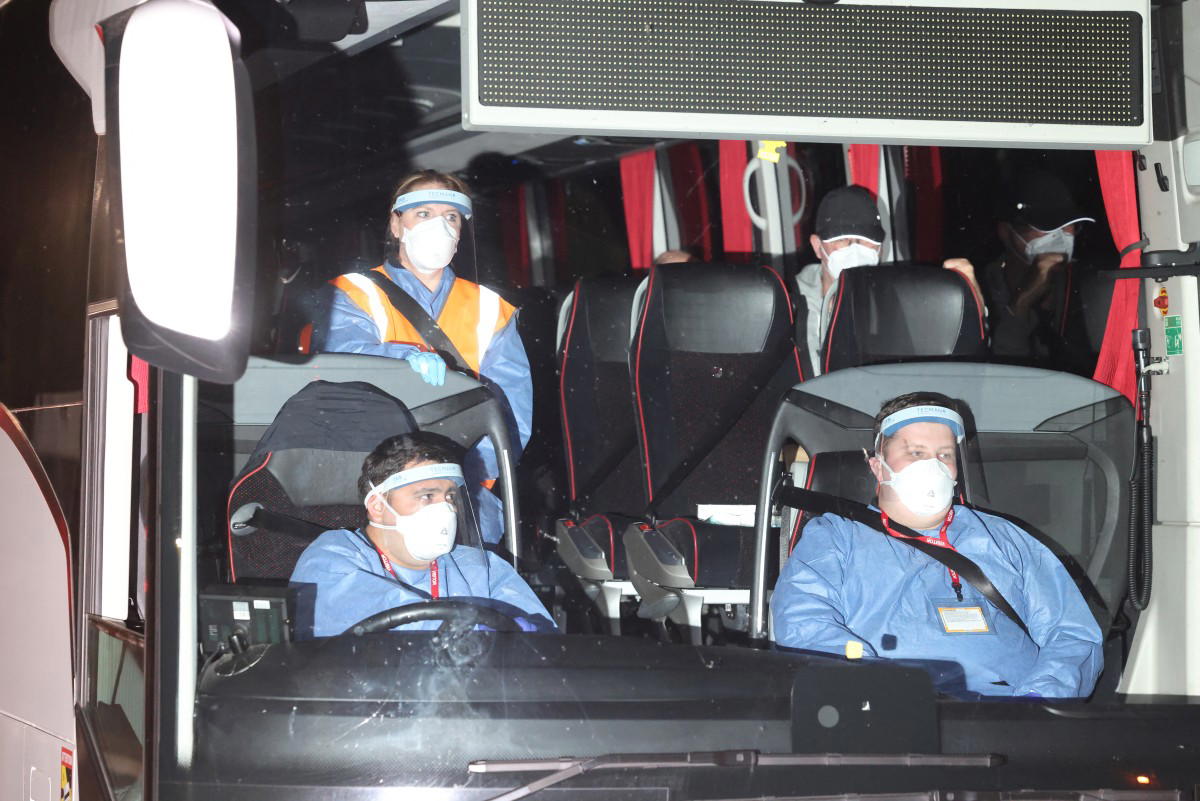 Plane with UK citizens from hantavirus ship lands in Manchester