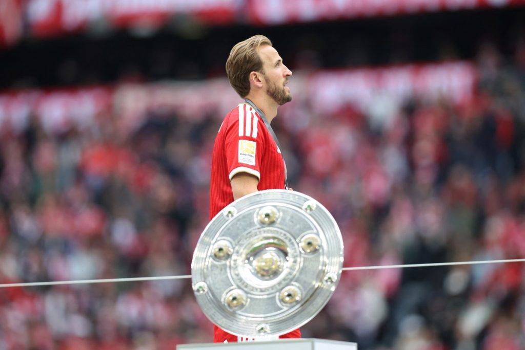 Kane hits hat-trick, St. Pauli relegated from Bundesliga