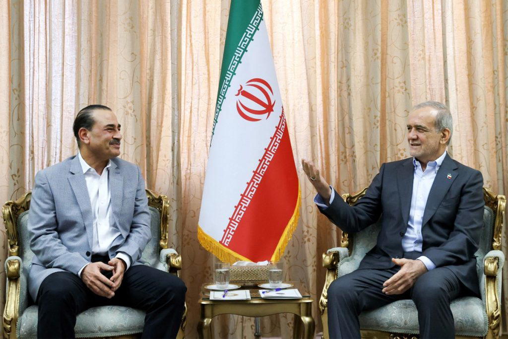 Iran chief negotiator vows ‘crushing’ response if US resumes attacks