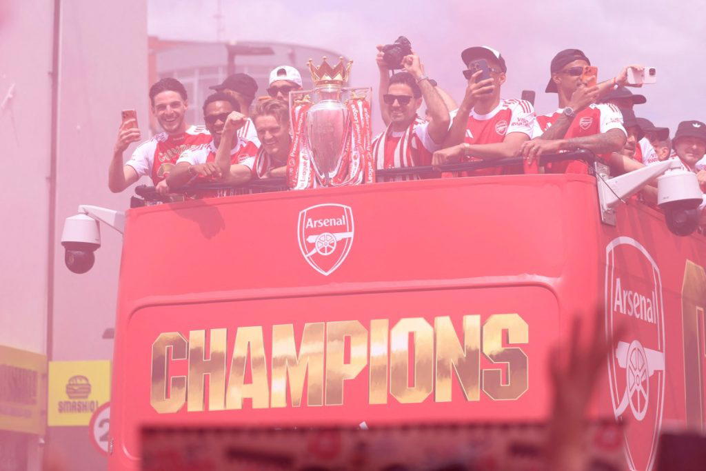 Photos: Arsenal fans troop out for EPL trophy parade despite UCL setback