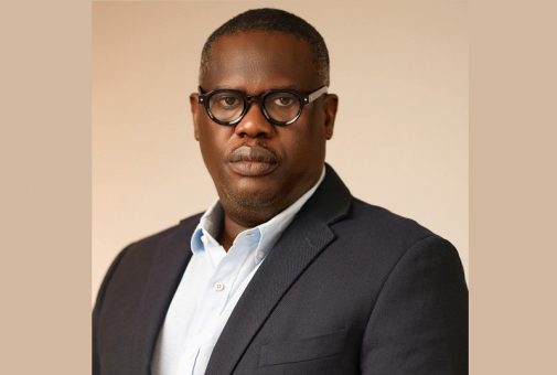 Video: Samuel Ajose steps down for Hamzat in Lagos APC race