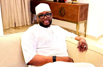 Gwarzo pays tribute to late VOA correspondent Ashaka