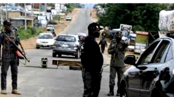 Upper Iweka under bridge: How Police sacked criminals, mounted extortion checkpoints, by motorists, commuters