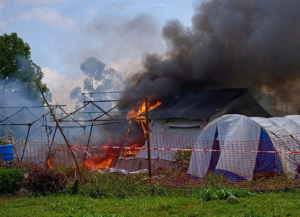 Residents burn Ebola tents after hospital refuses release of victim’s body