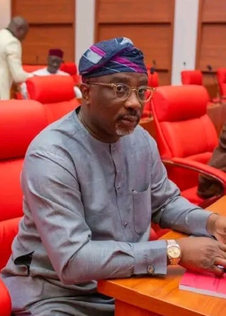 Ondo Central APC leaders hail Adegbonmire’s renewed hope empowerment programme