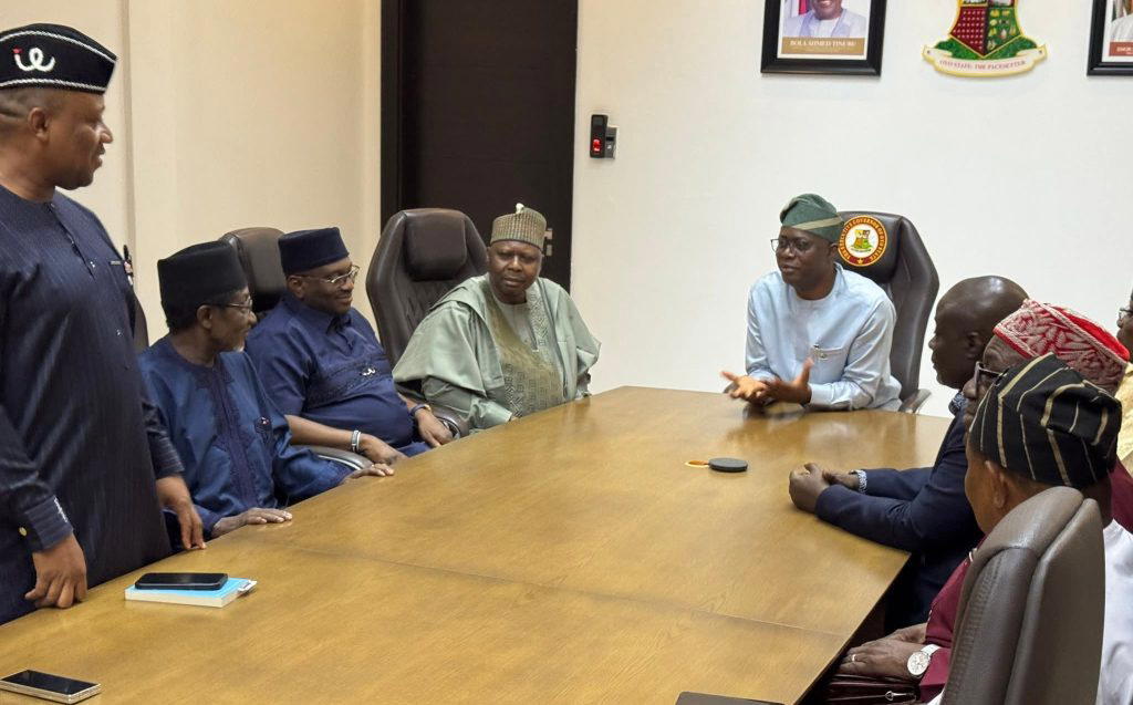 PDP Board of Trustees and Interim National Working Committee Hold Private Meeting with Makinde in Ibadan