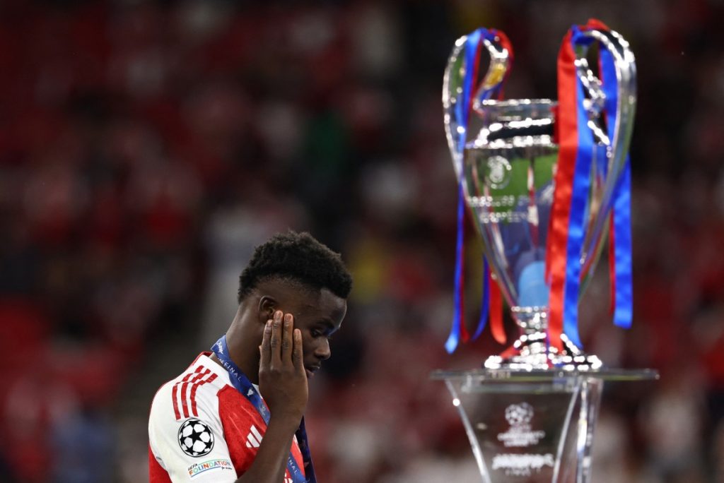 Arsenal fans express disappointment after Champions League defeat