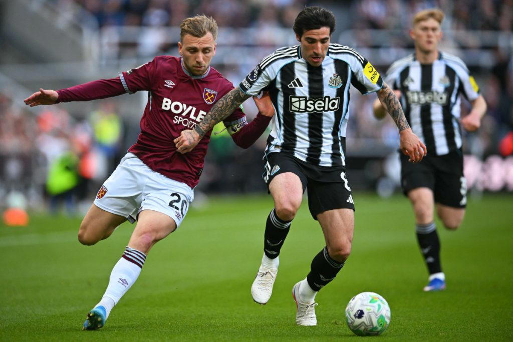 West Ham on brink of Premier League relegation, Man Utd seal third