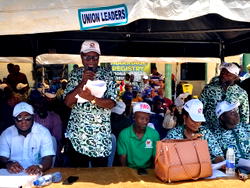 Osun LG workers back APC candidate AMBO