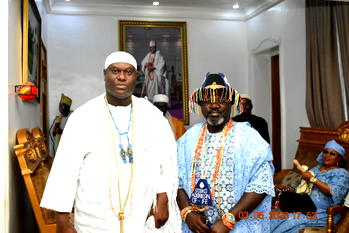 Sooko Agoriesin felicitates Ooni, wife over birth of twin princes