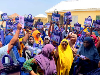 Saadatu Musa distributes rice, wrappers, cash to women in Niger, Nasarawa, Abuja