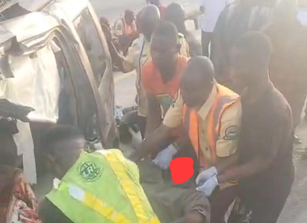 Tragedy as SUV driver dies in lone accident along Oshodi-Apapa Expressway