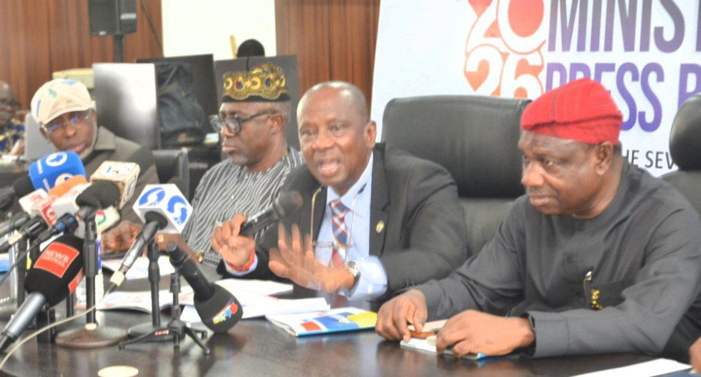 Lagos demolishes 17 buildings, seals 52 others over violation of building plans