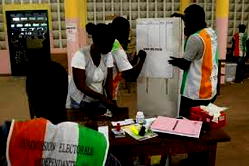 Ivory Coast dissolves election body criticised by the opposition