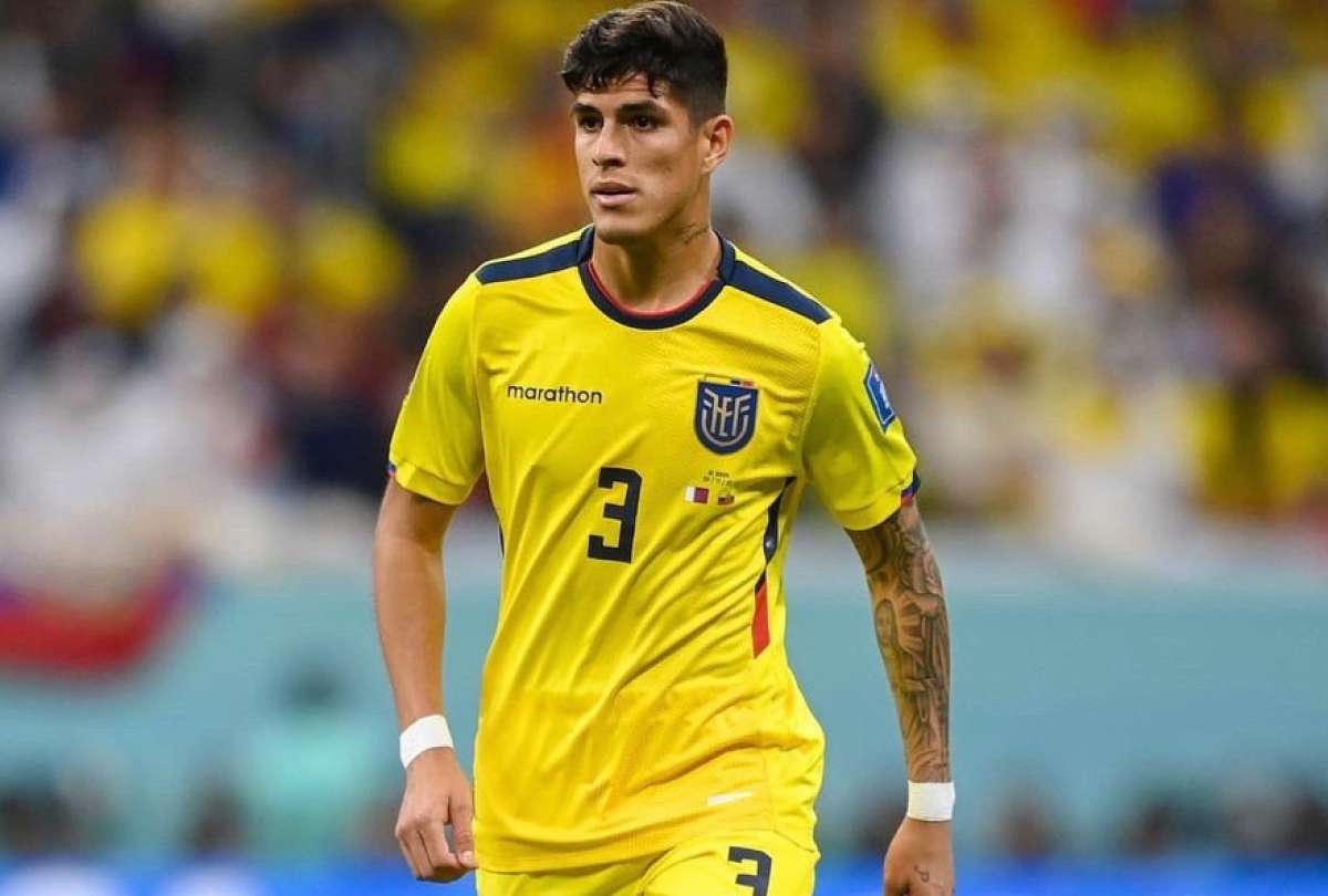 Arsenal sign Piero Hincapié on a permanent deal
